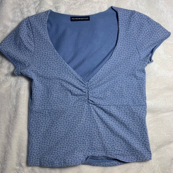 BRANDY MELVILLE LOW V CROP TOP - Picture 1 of 4